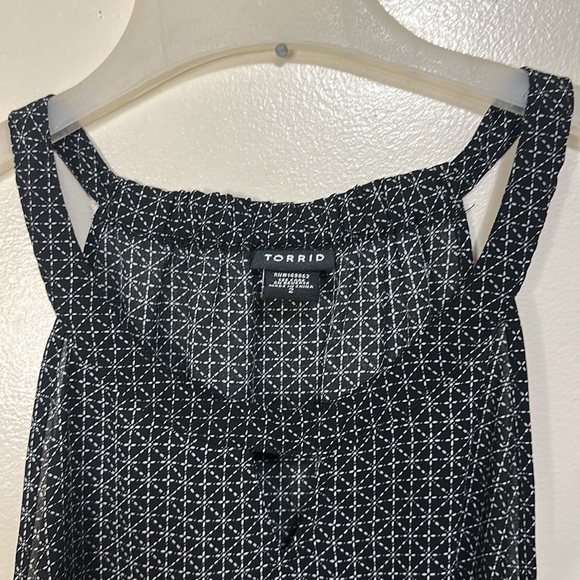 Torrid Women’s Sleeveless Black Pattern w/ Stripes Bottom Top Size 2X - Picture 6 of 6